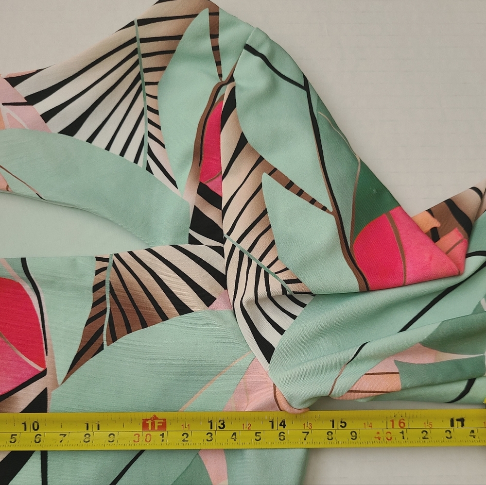 CALIA Swim Long Sleeve Crop Top Rashguard Desert Flora Agave Leaf Sz XS NWOT - Picture 10 of 12